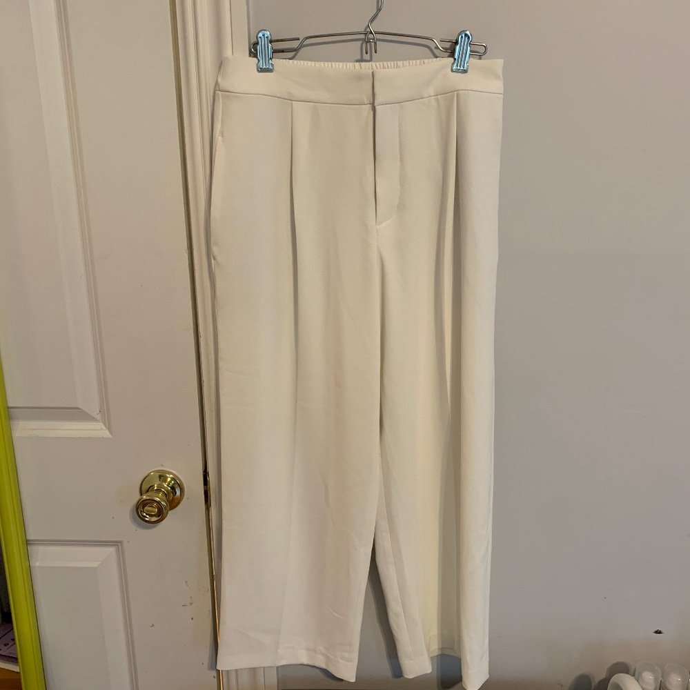 Uniqlo white culottes (NWOT)